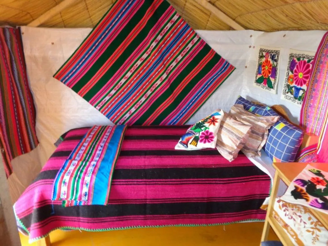 Uros Suma Uro Lodge
