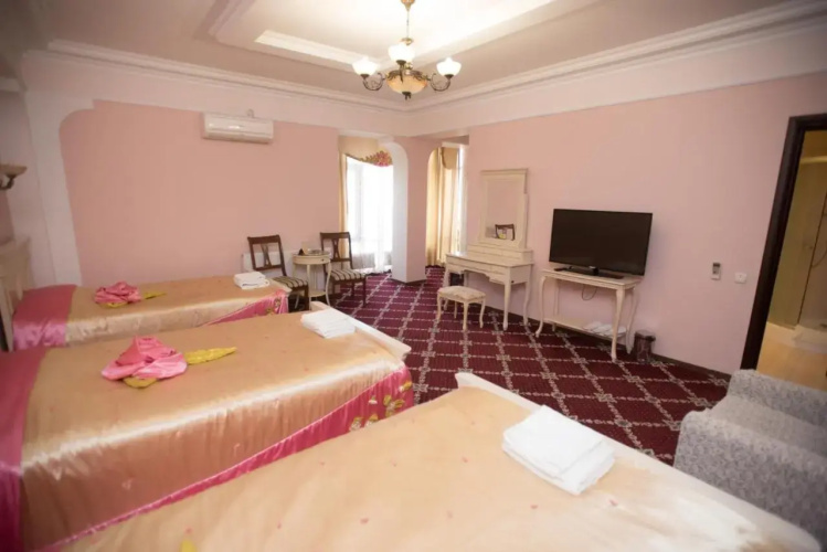 Altin Palace