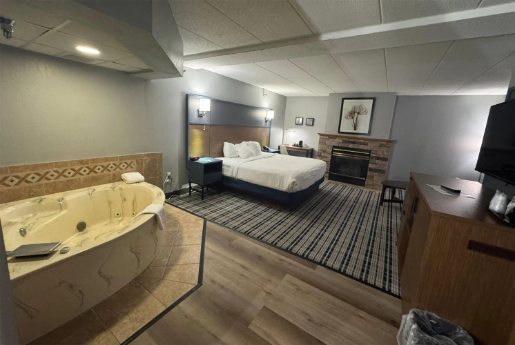 AmericInn by Wyndham Albert Lea