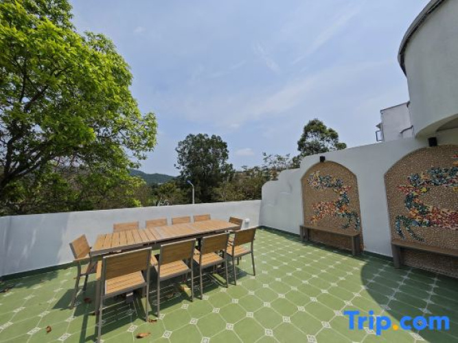 Conghua Lake View Villa