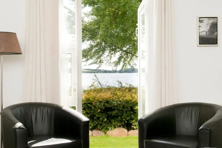 Standard Double room with lake view