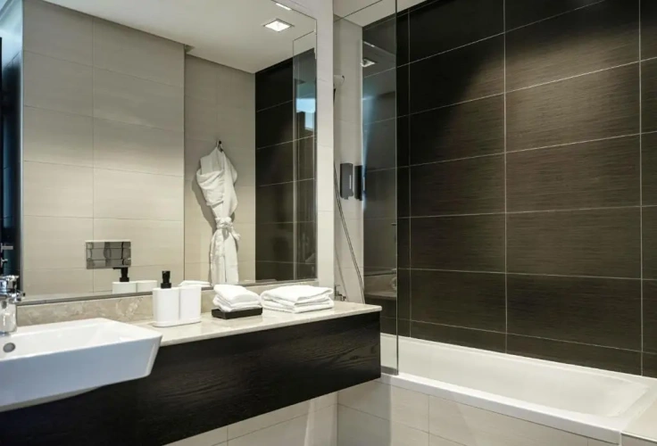 3 Bedrooms Apartment