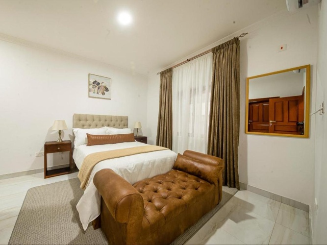 1 Bedroom Apartment