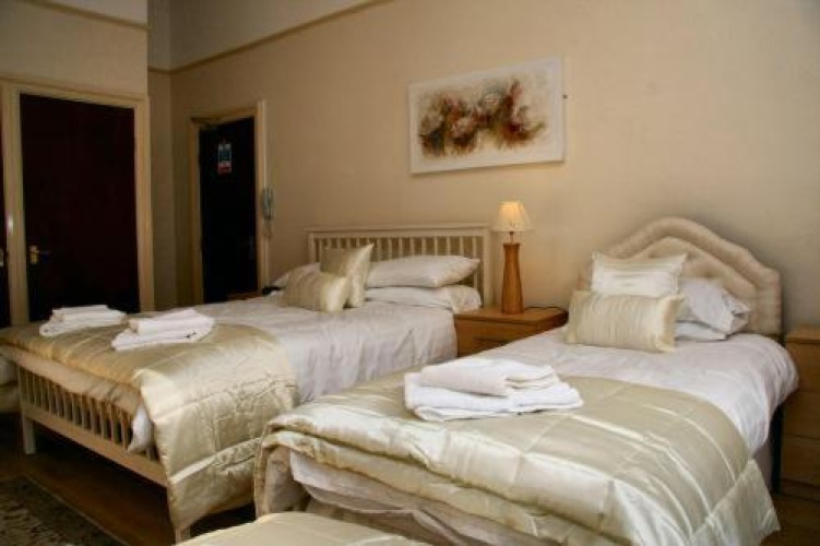 Twin Suite
