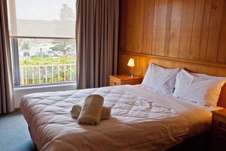 Standard Twin room with sea view