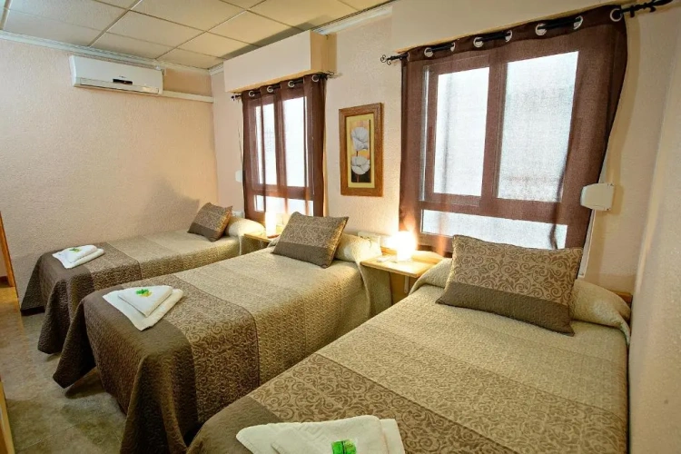 Standard Triple room