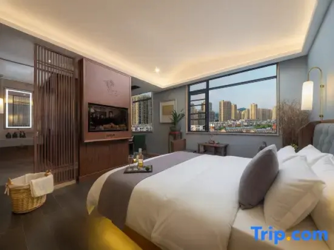 1 Bedroom Suite