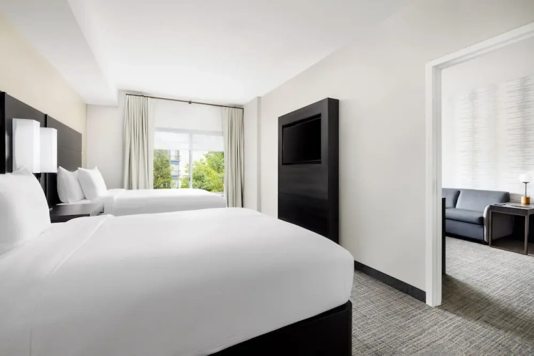 1 Bedroom Suite