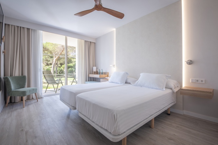 Blau Colonia Sant Jordi photo 7