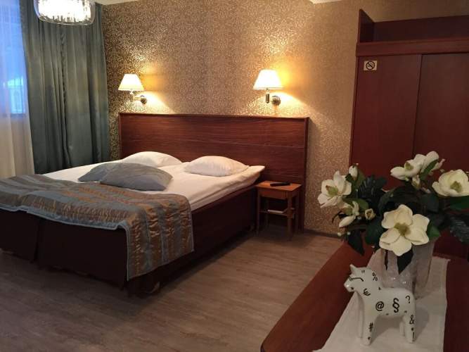 Hotel Fjalar