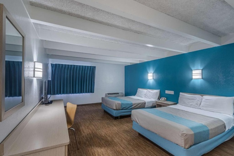 Deluxe Quadruple room