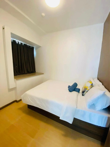 2 Bedroom UNIT 31st floor