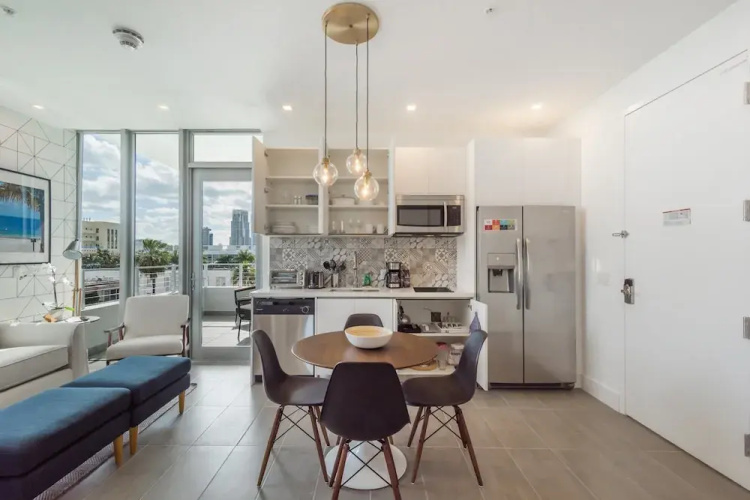 VHC Luxury Apartments 538 Apt #401