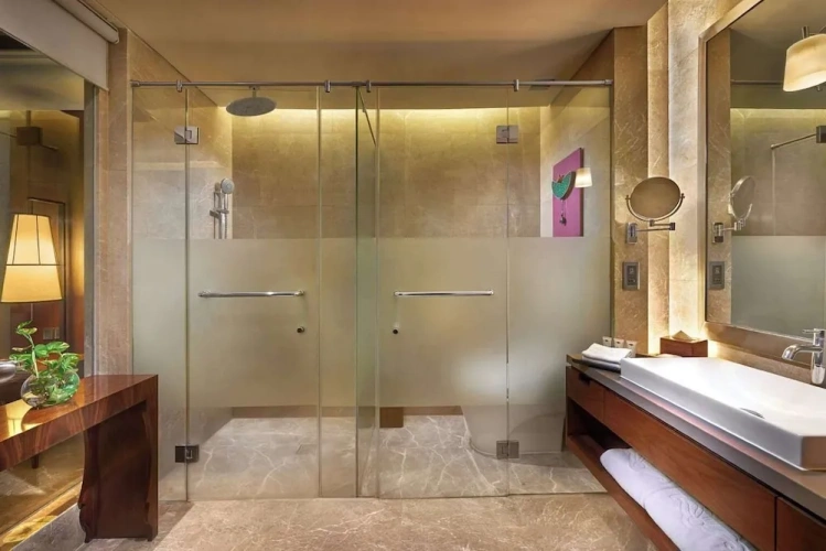 Premier Twin room with balcony