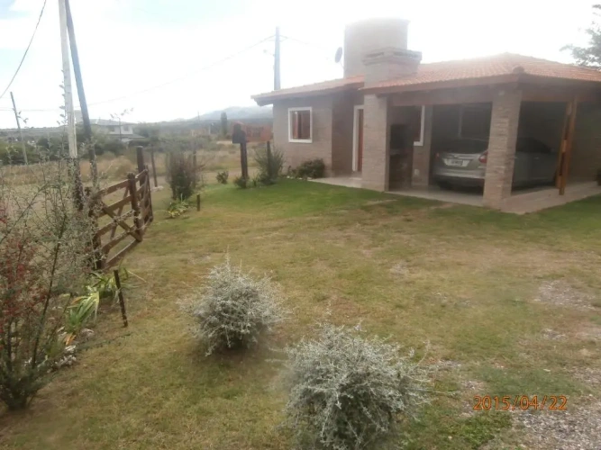 2 Bedrooms Bungalow