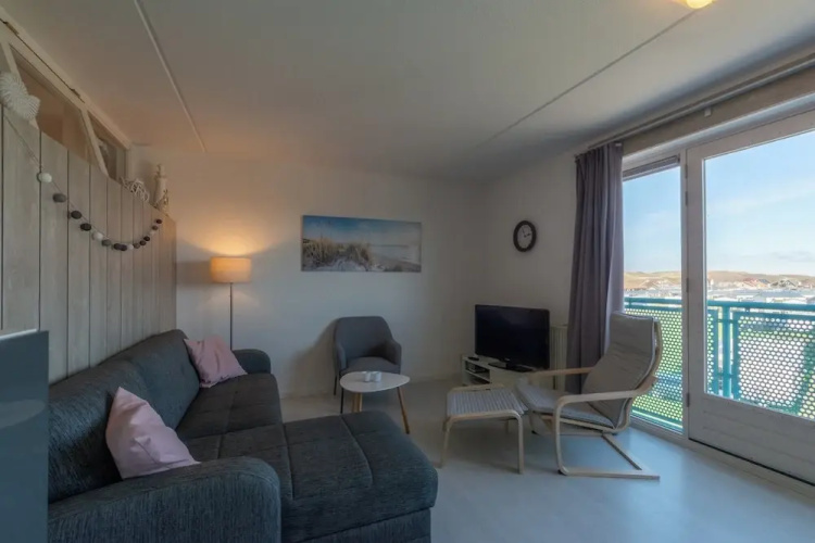 Cozy Beach Side Apartment