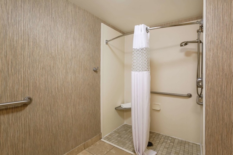 Hampton Inn Champaign/Urbana photo 11
