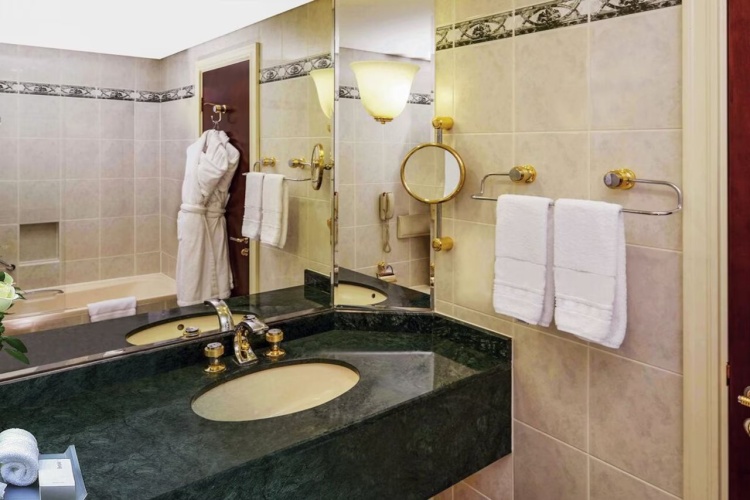 Mövenpick Dubai Grand Al Bustan photo 12