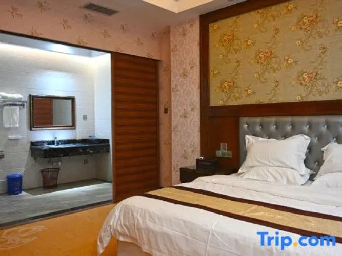 Deluxe Family Suite