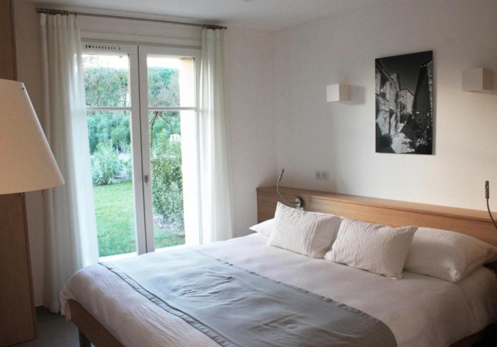 1 Bedroom Deluxe Apartment
