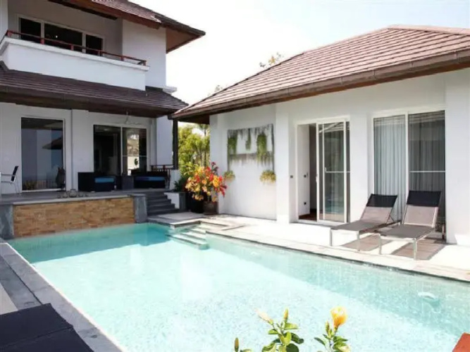 Villa On The Rocks