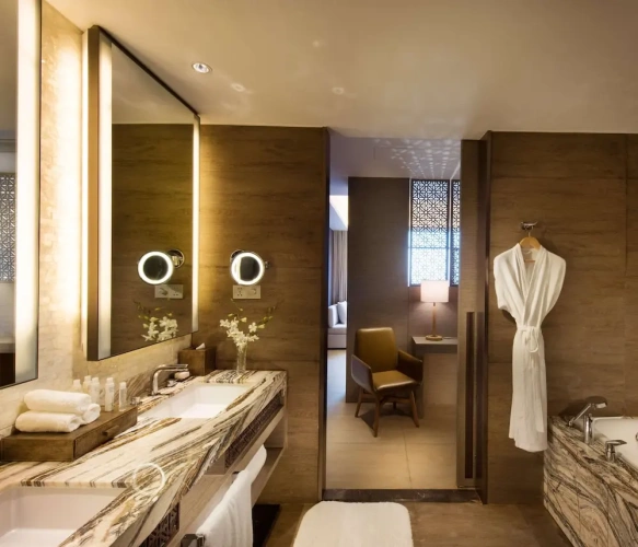 Deluxe Double Club Suite