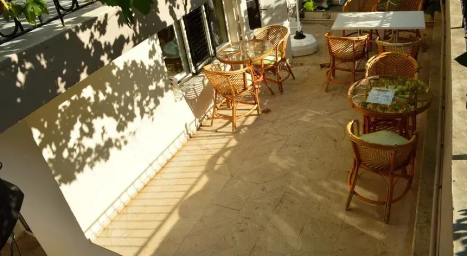 Deniz Apartments