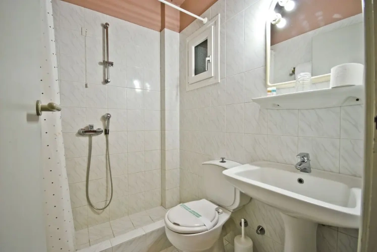 Standard Triple room with balcony and with harbour view