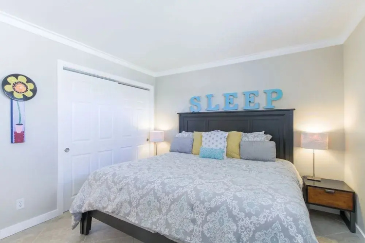 Gulf Shore Condo #301 - 2 Br condo by RedAwning
