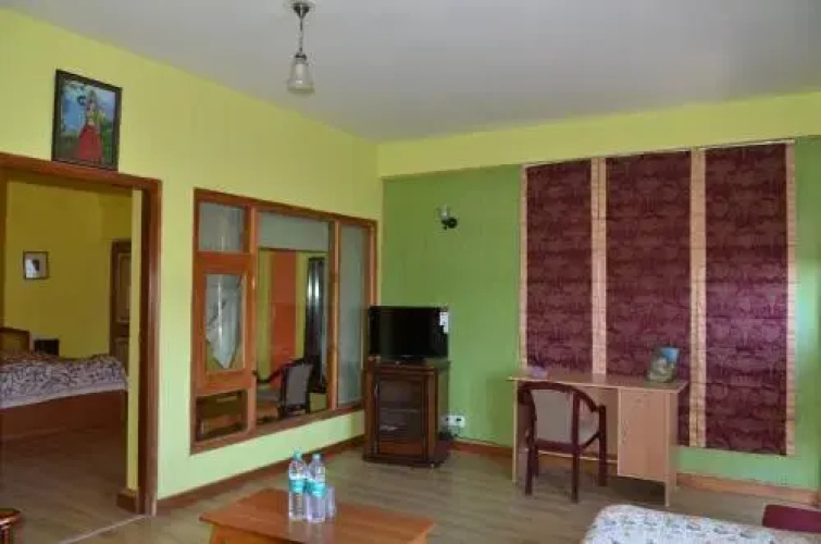 Aapo Aap Home Stay