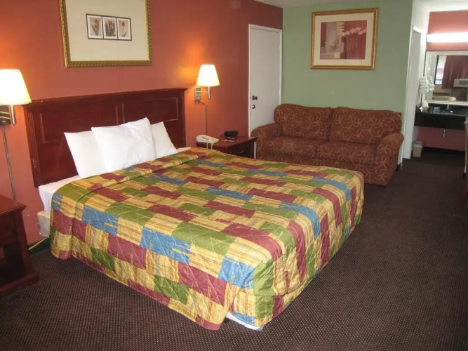 Motel 8