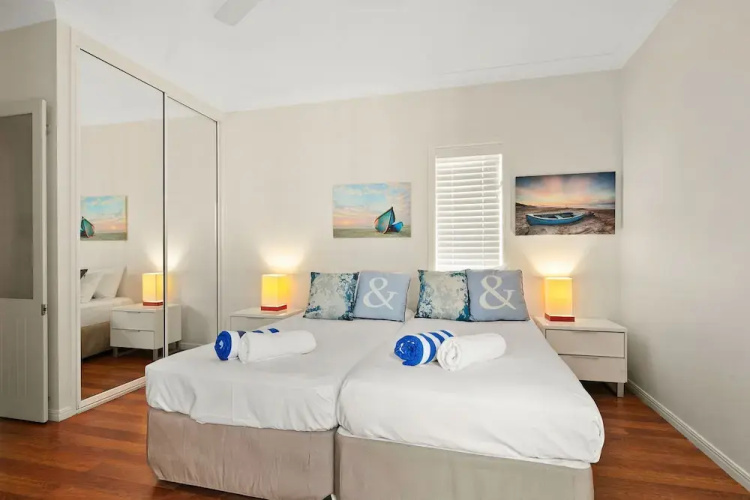Beachfront Apt In Alamanda Beachfront Resort 25