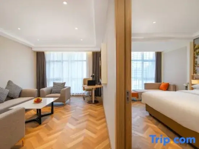 Deluxe Suite