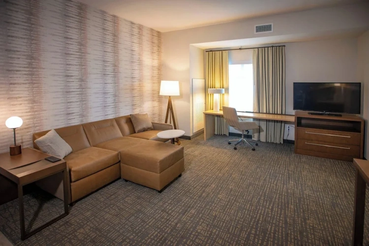 1 Bedroom Suite