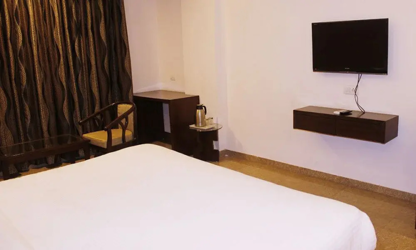 Hotel - The Jhora Magra