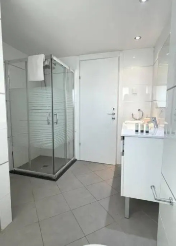 Sunny 3BR Apartment Golf Residence