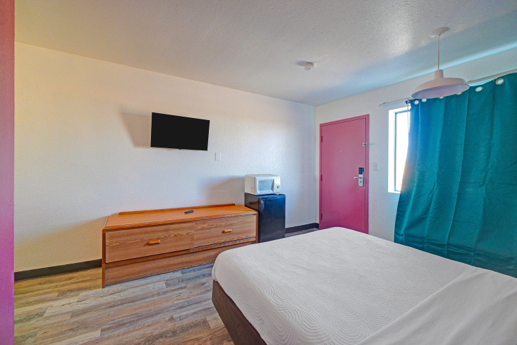 Motel 10