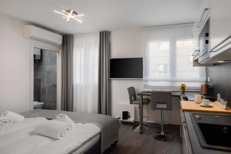 Luxury Studios & Room Five