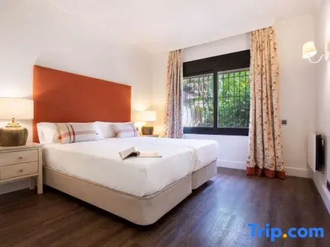 3 Bedrooms Apartment