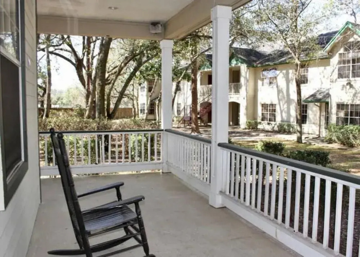 Tropical Enchanted Oaks Villa