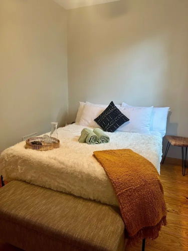 Free Parking - Prime Location - Downtown
