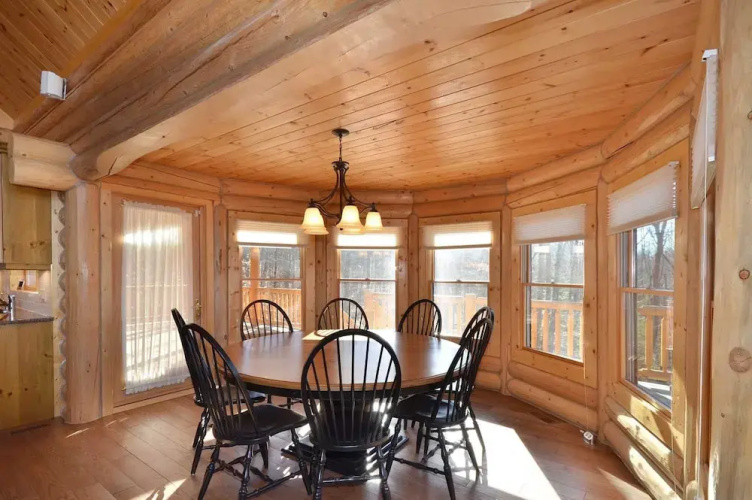 Chalet Deer Lodge