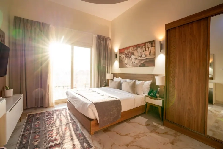 1 Bedroom Double Suite with lake view