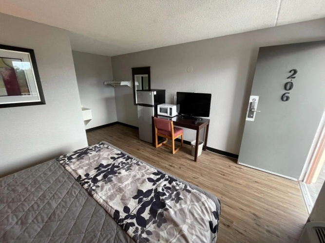 Extend-A-Suites Albuquerque West (ex. Rodeway Inn)