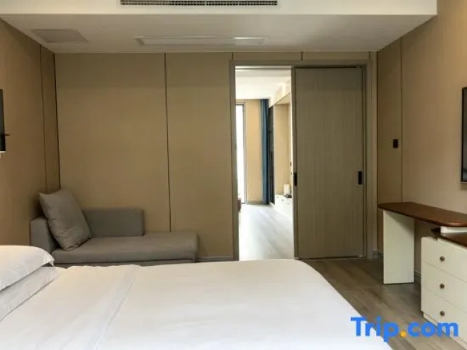 1 Bedroom Standard Double Family room with view