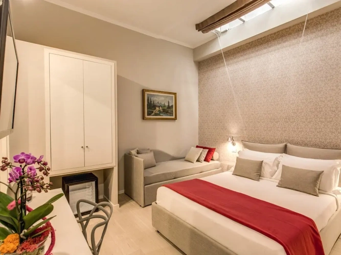Standard Triple room