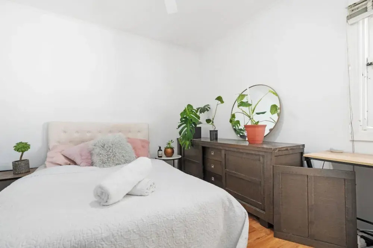 Beach house 2km CBD