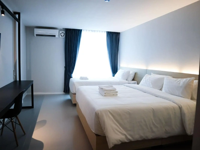Standard Triple room