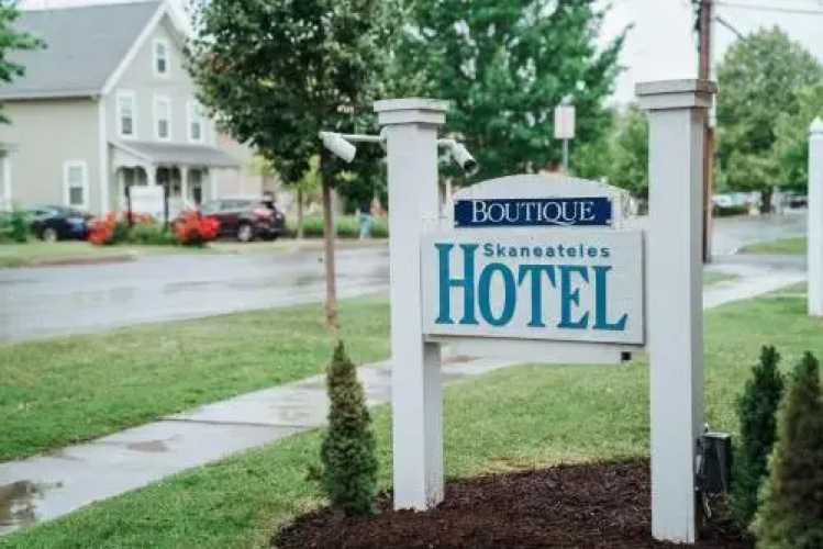 Skaneateles Suites And Boutique Hotel