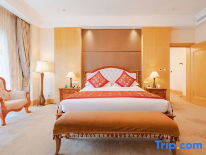 Double Suite with lake view